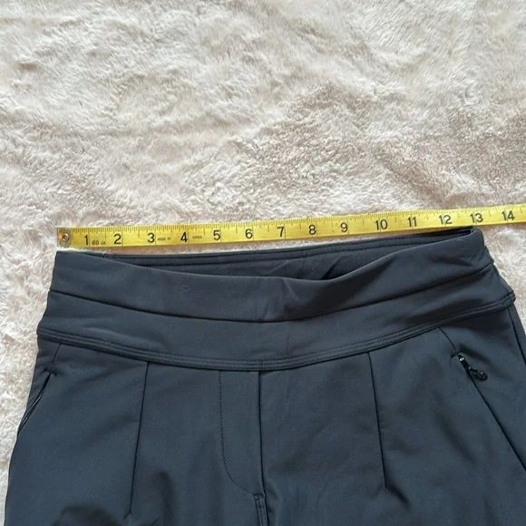 NWOT lululemon cold weather jogger - size 4 - Picture 10 of 13